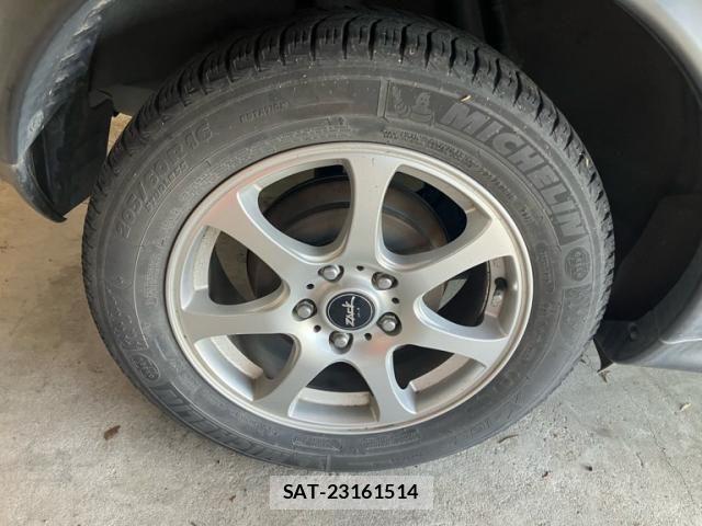 Nissan JUKE 2013-03 7962259-9