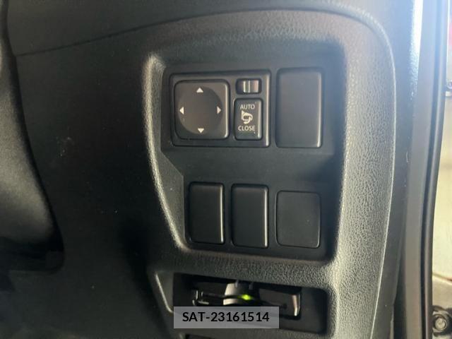 Nissan JUKE 2013-03 7962259-19