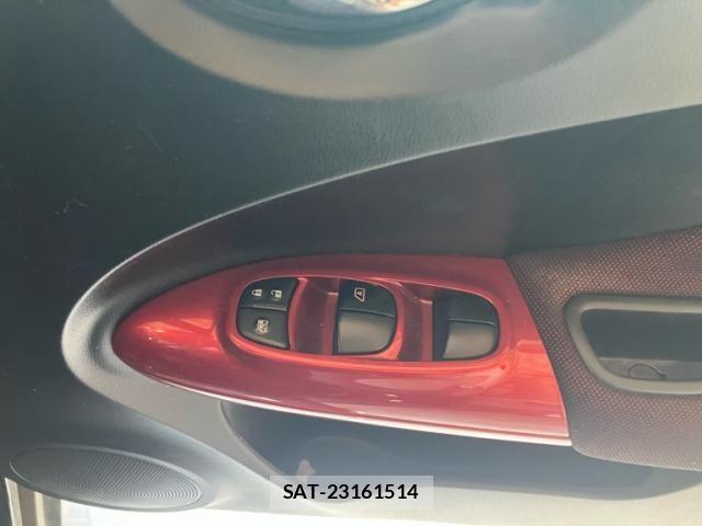 Nissan JUKE 2013-03 7962259-20