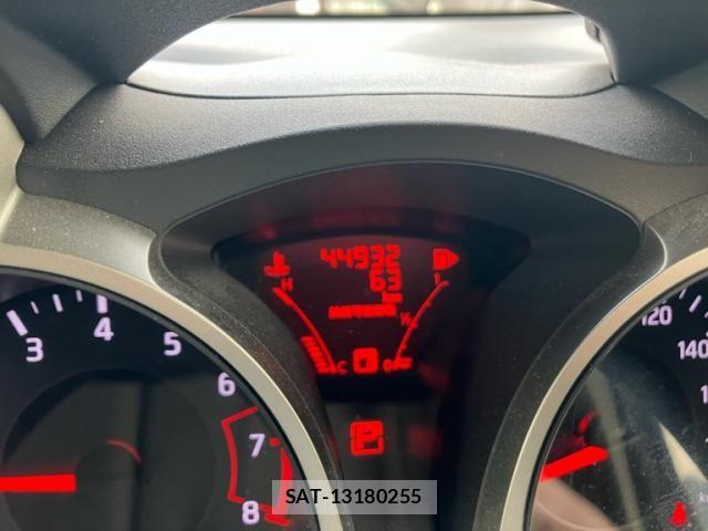 Nissan JUKE 2013-03 7962256-16