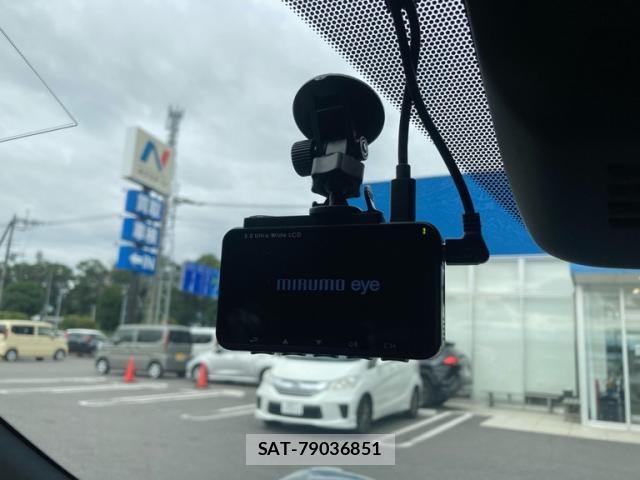 Nissan JUKE 2015-12 7979632-19