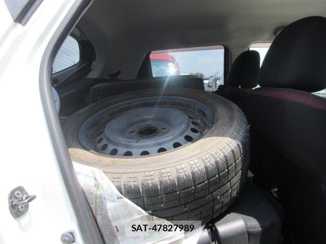 Nissan JUKE 2011-11 8036225-20
