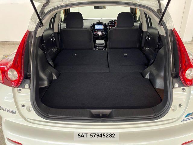 Nissan JUKE 2012-07 8074196-9