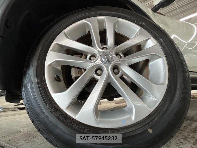 Nissan JUKE 2012-07 8074196-16