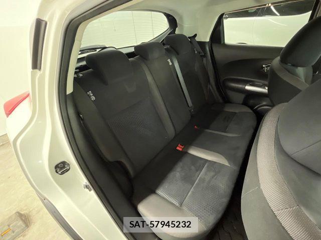 Nissan JUKE 2012-07 8074196-7