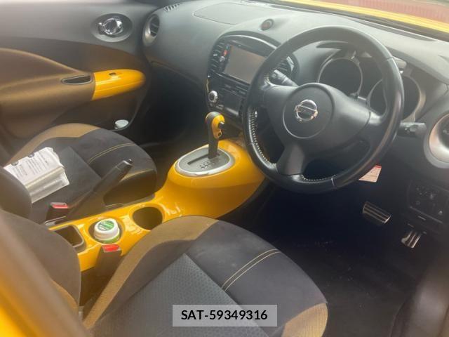 Nissan JUKE 2014-08 8074195-10