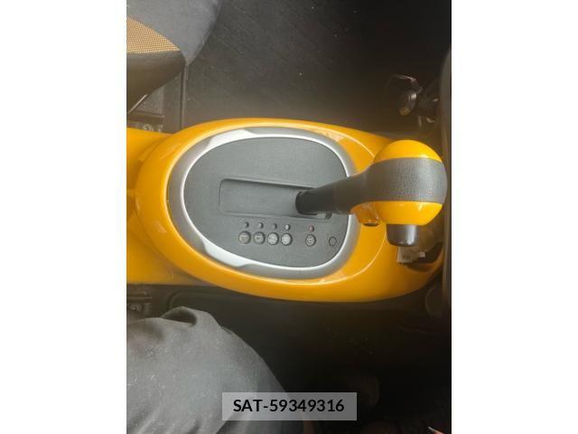 Nissan JUKE 2014-08 8074195-13