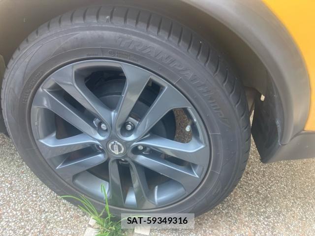 Nissan JUKE 2014-08 8074195-8