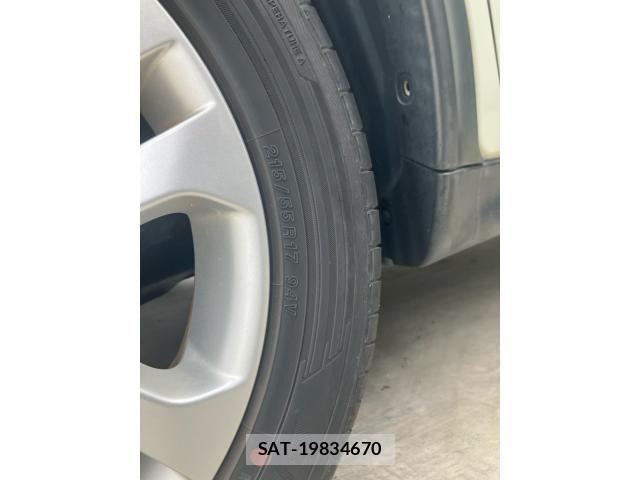 Nissan JUKE 2011-10 8099899-9
