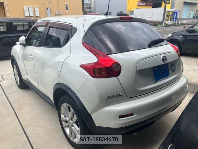 Nissan JUKE 2011-10 8099899-3
