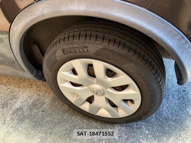 Nissan JUKE 2013-09 8230496-12