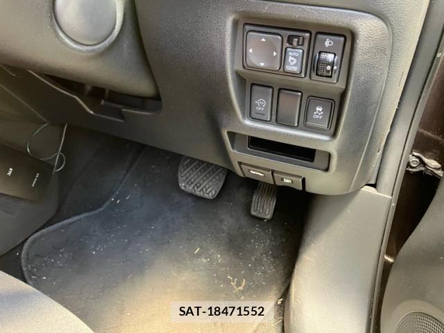 Nissan JUKE 2013-09 8230496-20