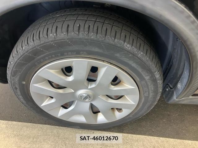 Nissan JUKE 2014-02 8230499-9