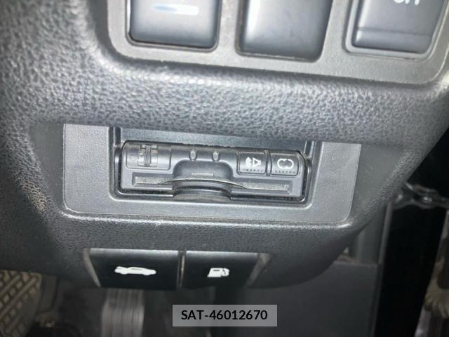 Nissan JUKE 2014-02 8230499-20
