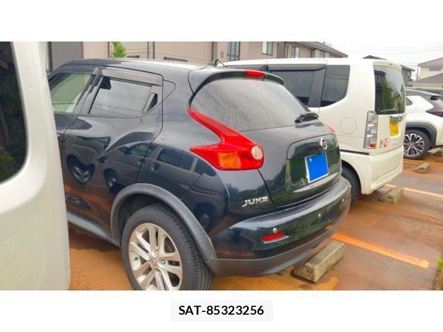 Nissan JUKE 2013-09 8230498-3