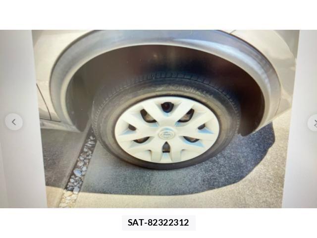 Nissan JUKE 2015-08 8230495-8