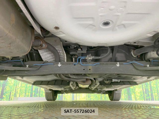 Nissan JUKE 2010-08 8245567-18