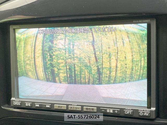 Nissan JUKE 2010-08 8245567-3