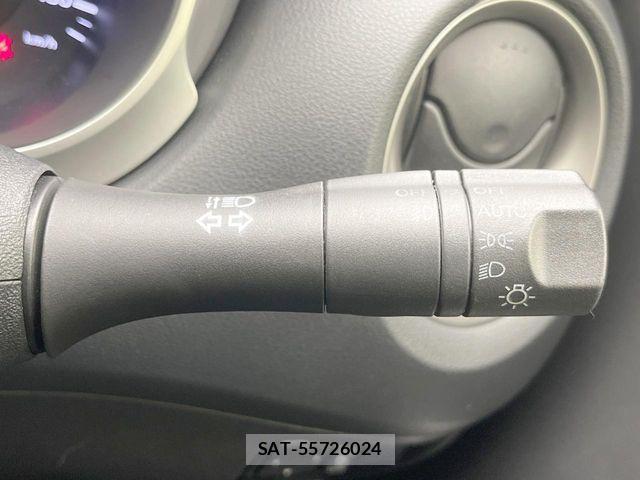 Nissan JUKE 2010-08 8245567-6