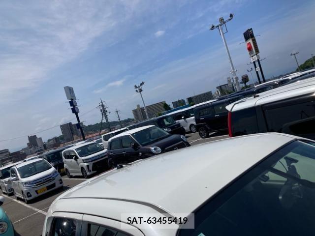 Nissan JUKE 2015-06 8314998-5