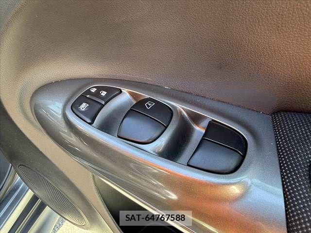 Nissan JUKE 2016-04 8314999-28