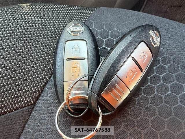 Nissan JUKE 2016-04 8314999-4