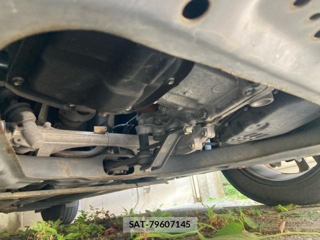 Nissan JUKE 2014-03 8315003-24