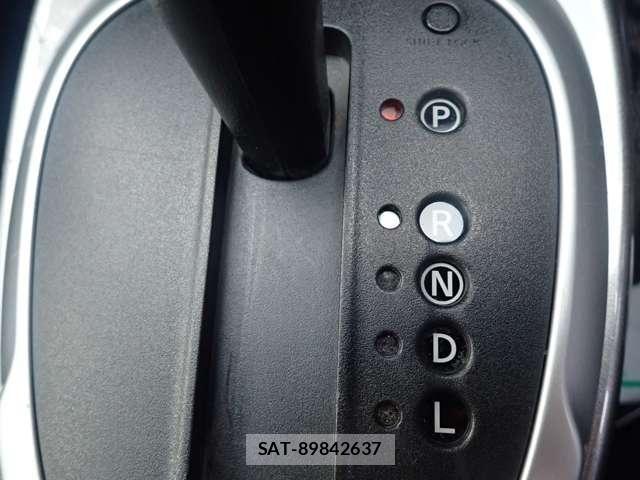 Nissan JUKE 2013-06 8315000-16