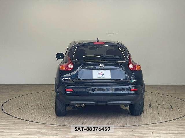 Nissan JUKE 2013-09 8336386-13