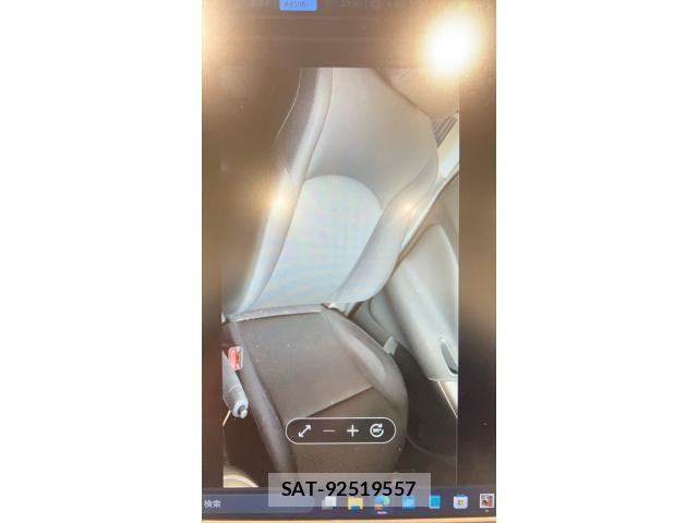 Nissan JUKE 2012-02 8336389-3