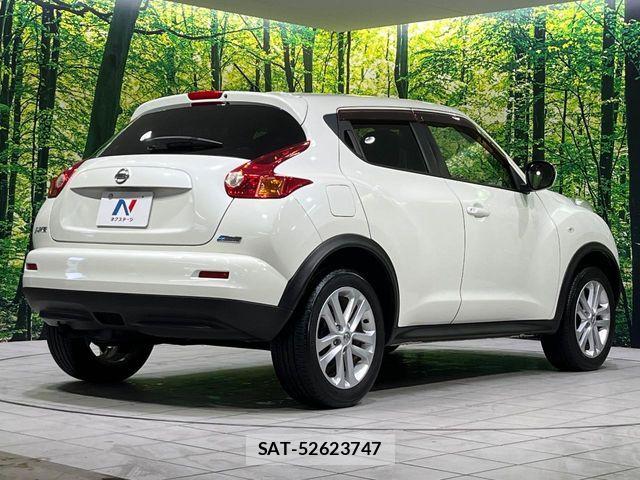 Nissan JUKE 2010-08 8336385-16
