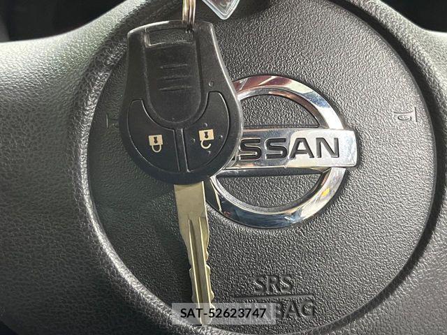 Nissan JUKE 2010-08 8336385-3