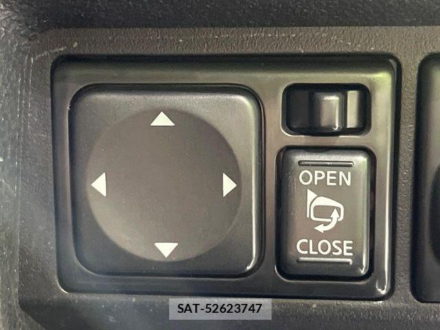 Nissan JUKE 2010-08 8336385-6