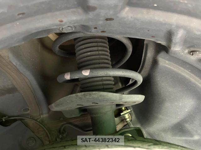 Nissan JUKE 2012-01 8336387-19