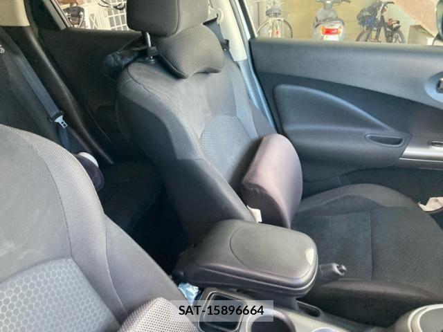 Nissan JUKE 2015-08 8366520-9