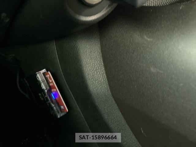 Nissan JUKE 2015-08 8366520-20