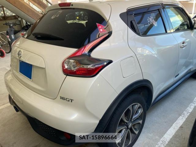 Nissan JUKE 2015-08 8366520-3