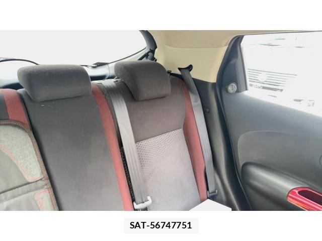 Nissan JUKE 2011-04 8366521-28