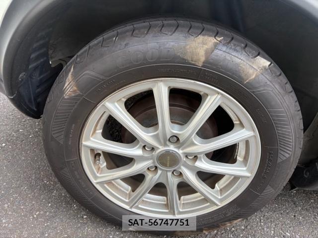 Nissan JUKE 2011-04 8366521-5