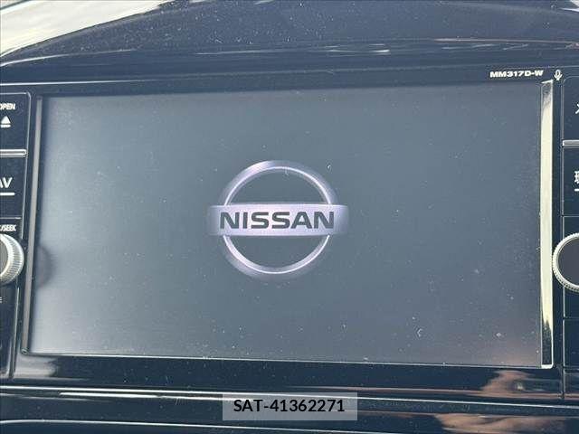 Nissan JUKE 2017-08 8366519-2
