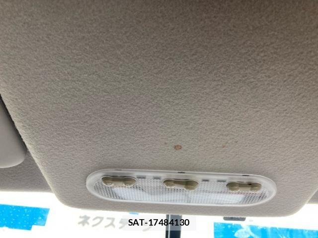 Nissan JUKE 2011-11 8366523-22