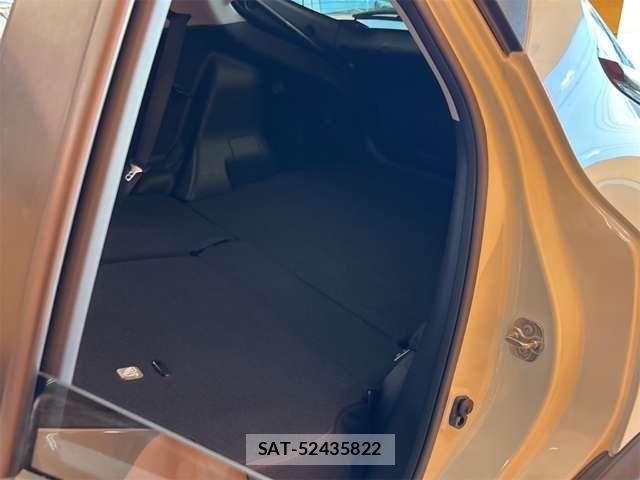 Nissan JUKE 2018-08 8366517-19