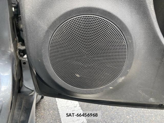 Nissan JUKE 2012-02 8366522-18