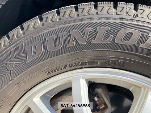 Nissan JUKE 2012-02 8366522-23