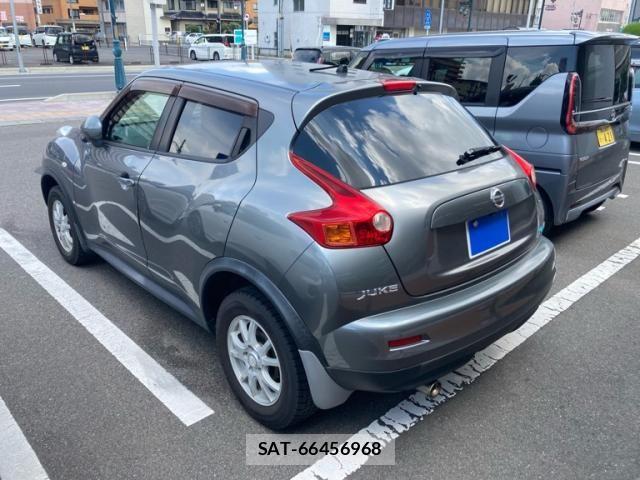 Nissan JUKE 2012-02 8366522-4