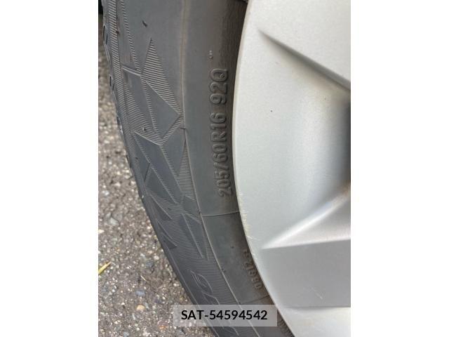 Nissan JUKE 2013-06 8366524-15