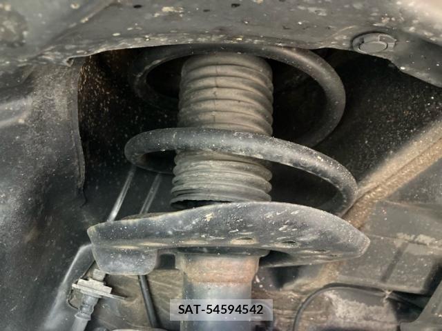 Nissan JUKE 2013-06 8366524-16