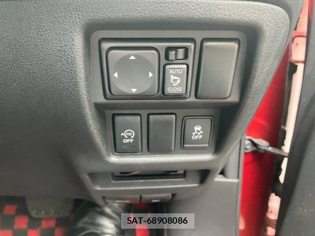 Nissan JUKE 2014-02 8371763-15