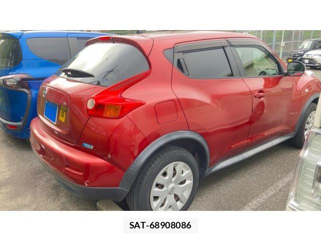 Nissan JUKE 2014-02 8371763-5