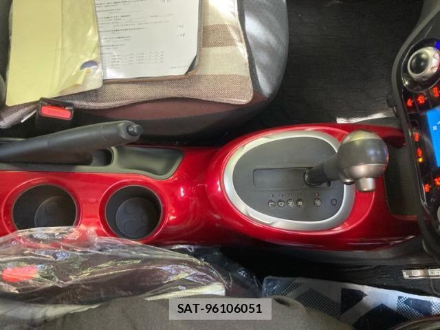Nissan JUKE 2014-06 8413062-20